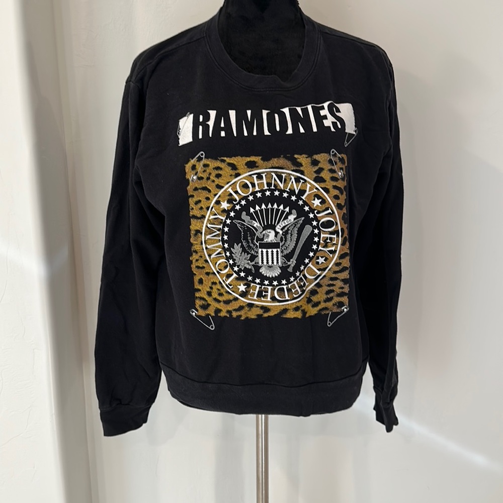 Bravado The Ramones Leopard Sweatshirt Women’s Size Large Crew Neck Black
